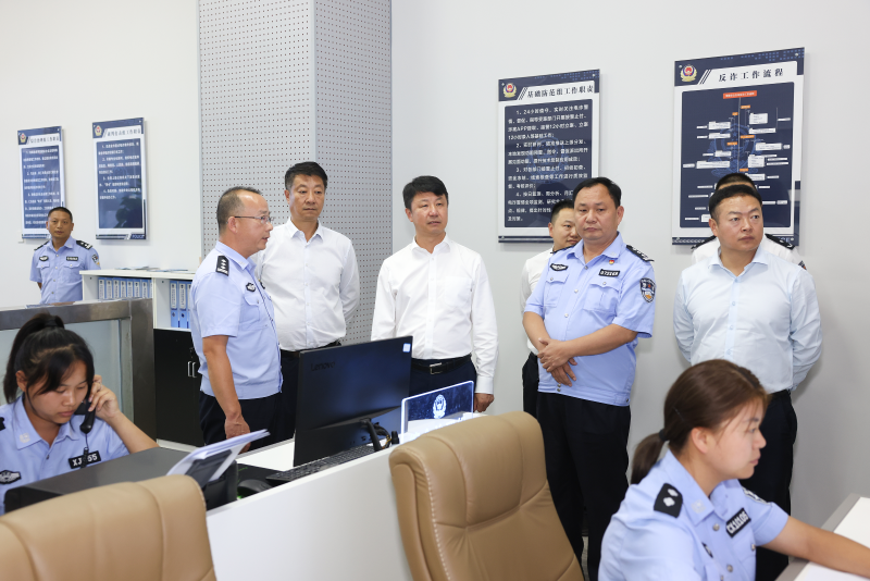刘勇在调研打击治理电信网络诈骗相关违法犯罪工作时强调：依法打击电信网络诈骗违法犯罪 坚决维护人民群众切身利益